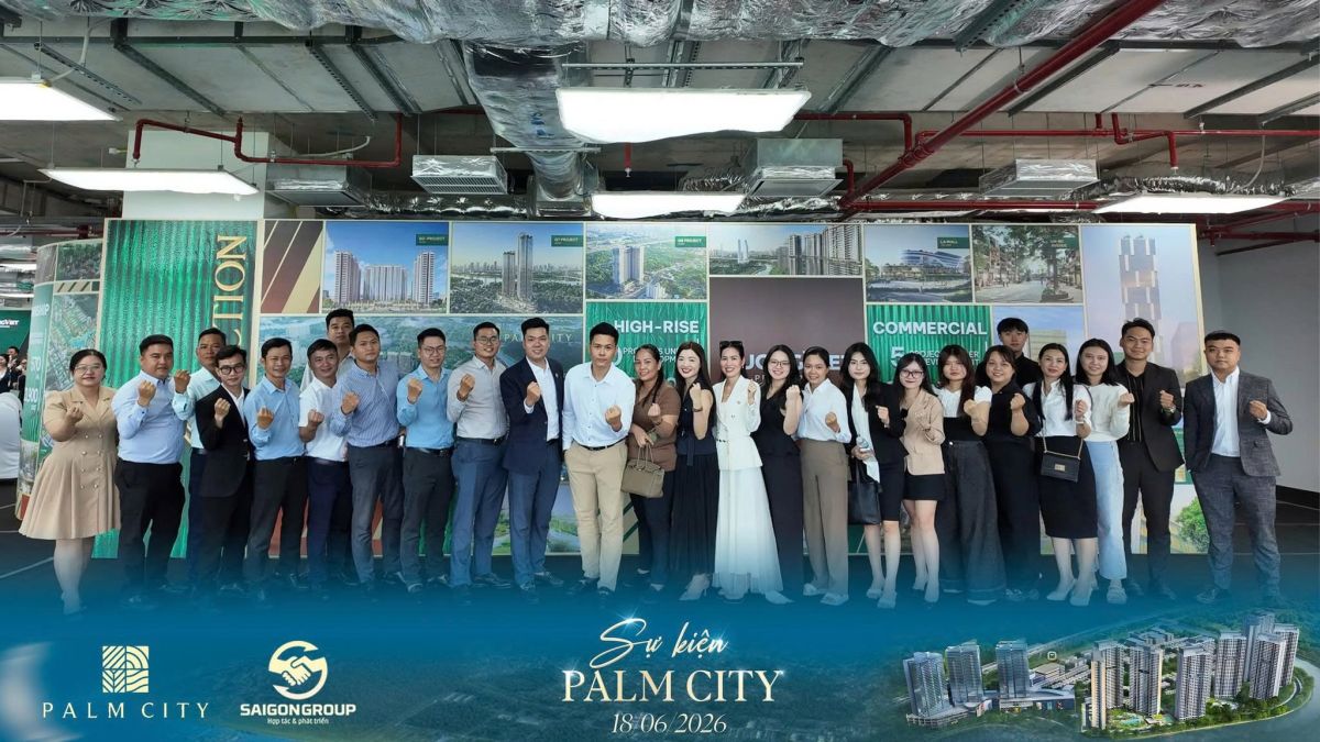 Đội ngũ chuyên viên Sài Gòn Group tại sự kiện mở bán dự án